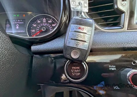 2019 Kia Sportage Ex z USA, uszkodzony, nr VIN KNDPNCAC6K7500569